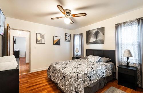 Milwaukee Casa | Charming 6BR Home in Milwaukees Historic District