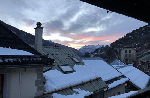 Aiguilles Apartamento | Charming 75m2 3bed 2bath apartment for 6/8 people 1 balcony