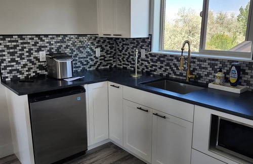 Twin Falls County Apartamento | Charming 825 square foot Studio Loft apartment in Kimberly with WiFi, AC