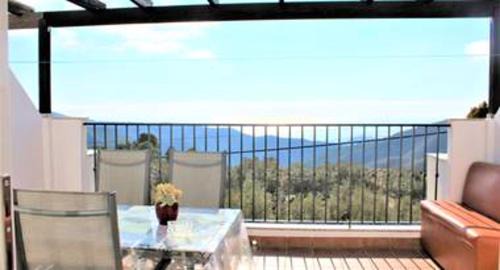 Almeria Apartamento | Charming apartment in Enix, Almería with shared pool