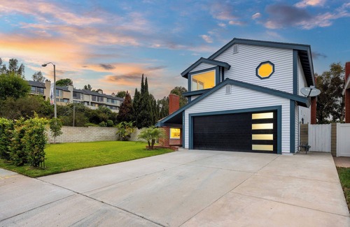 Del Obispo Casa | Charming A Master bedroom of the house in Dana Point , Mile to Beach.
