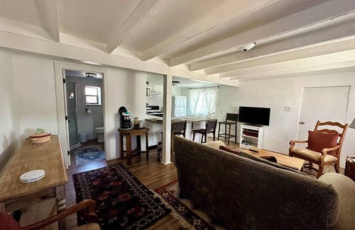 Las Vegas Casa | Charming adobe casita 1block from Plaza