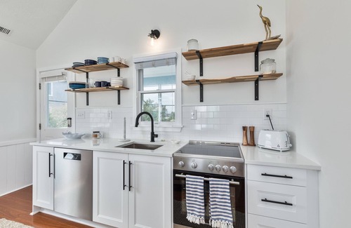 Salvo Casa | Charming, Affordable, Pet Friendly, Semi-Oceanfront Cottage!