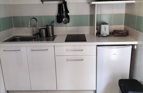 Evenos Apartamento | Estudio encantador con piscina para 4 personas.