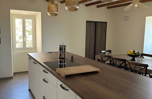 Olmeto Casa | Charming air-conditioned house with garden and view on the Propriano bay