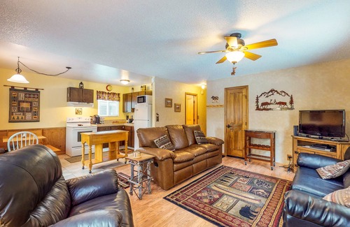 Tahoe Paradise Casa | Encantadora cabaña alpina con un estilo familiar, cerca de caminatas, esquí y más