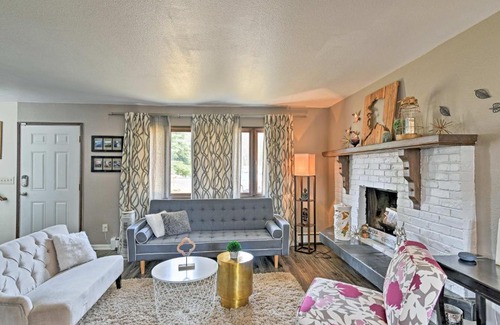 Northeast Anchorage Casa | Charming Anchorage Townhome with Furnished Patio!