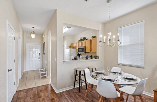 Wellington Casa | Charming and Comfy Townhouse at Regal Palms Resort, just 15 minutes from Disney