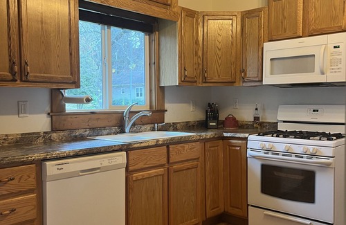 Waynesville Casa | Charming and cozy 1920's bungalow with mountain views. Pet-friendly