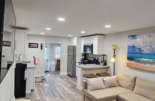 Marlton Apartamento | Charming and cozy 2-bed home in Evesham with everything needed for your stay.