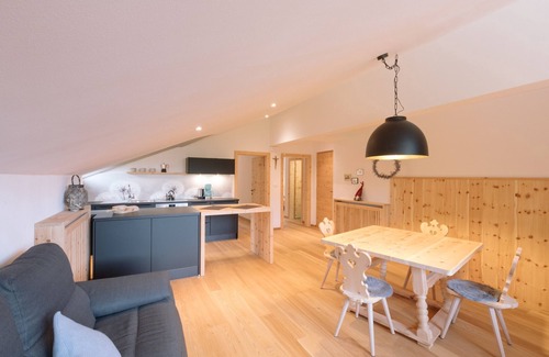 Aldino Apartamento | Casa de vacaciones " Sea Wieserhof" con vistas a la montaña, balcón, jardín compartido y Wi-Fi