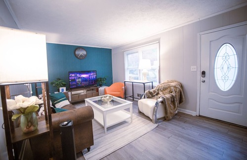 Fort McPherson Casa | Charming and Cozy Retreat Nestled in the Heart of Atlanta