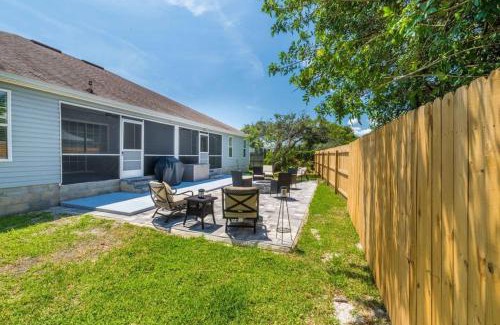 Butler Beach Casa | Charming and delightful getaway! Walk to Beach