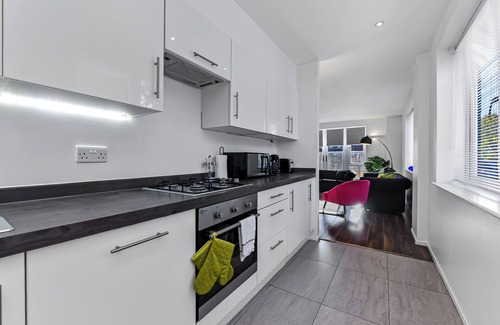 Seven Sisters Apartamento | Charming and Modern 2 BR Flat