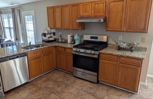 Conley Casa | Charming and Peaceful 3-bed 2.5 bath home in Conley, GA