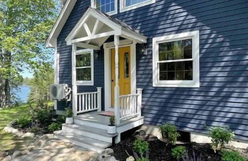 Franklin Cabaña | Charming and Quaint Retreat on Taunton Bay