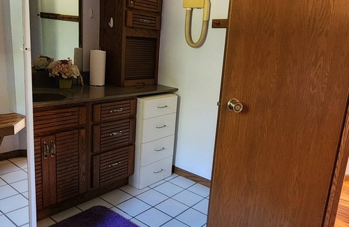 Colfax Apartamento | Charming and Quiet 1-bedroom apartment in Elk Mound with AC, WiFi