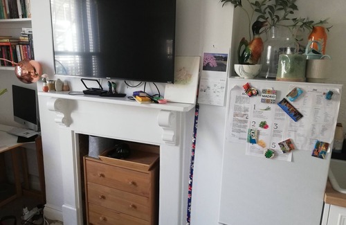Livesey Apartamento | Charming and quiet apartment in leafy central area (family and pet friendly)