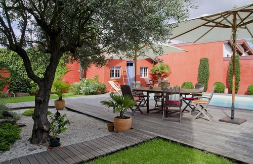 Begles Casa | Casa encantadora y tranquila con piscina climatizada!
