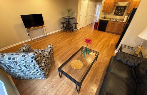 Elizabethtown Apartamento | Charming and safe 1-bedroom apartment in Elizabethtown with AC and WiFi