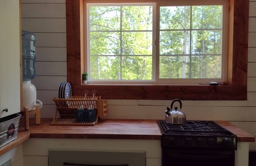 Grand Marais Cabina | Charming and Secluded North Shore Cabin and Sauna two miles from Grand Marais!