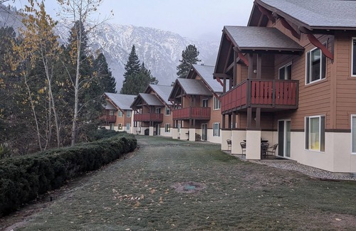 Downtown Leavenworth Condominio | Charming and spacious 2-bed 2 bath condo w/full kitchen in Leavenworth, WA.