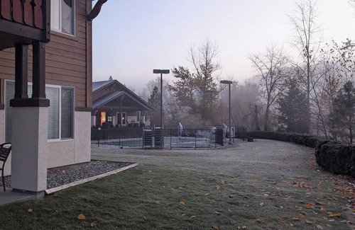 Downtown Leavenworth Condominio | Charming and spacious 2-bed 2 bath condo w/full kitchen in Leavenworth, WA.