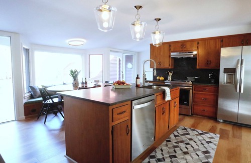 Waitsfield Casa | Charming and spacious 5BR located in the heart of Waitsfield. Close to amenities