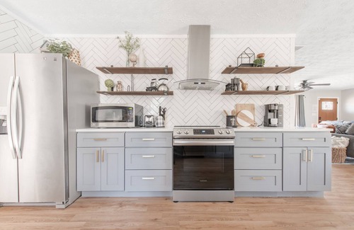 Jonesboro Casa | Charming and Spacious Home Great for Group Getaway