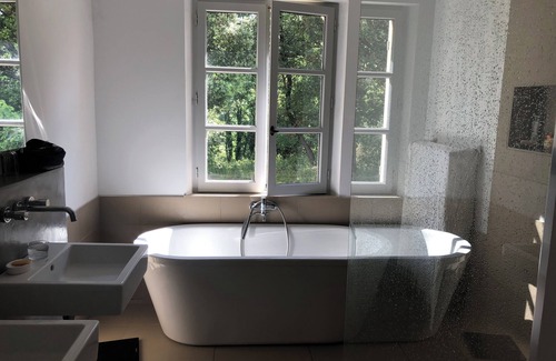 Chateauvert Otro | Charming and stylish house in Provence with beautiful pool nested in nature.