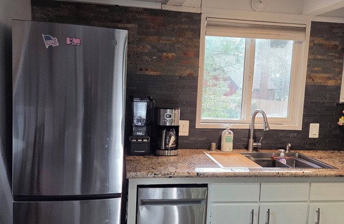 Truckee Casa | Charming and sunny 3-bedroom A-frame house in beautiful Truckee, CA