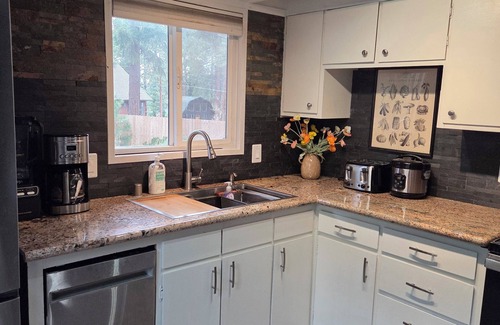 Truckee Casa | Charming and sunny 3-bedroom A-frame house in beautiful Truckee, CA