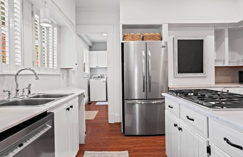 Virginia Highland Casa | Charming and Walkable in Virginia Highland!