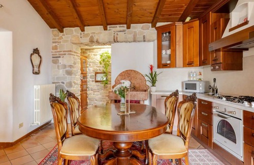 Moniga del Garda Apartamento | Charming apartment in the Castle.