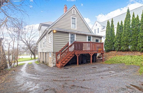 Village of New York Mills Apartamento | Charming apartment with AC in lovely New York Mills