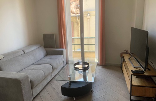 Fabron Apartamento | Charming apartment 5 minutes from the beach