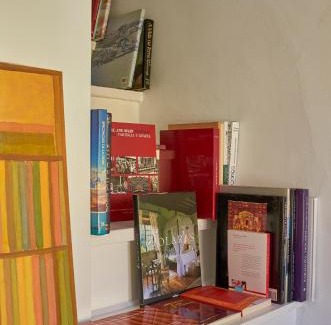 Belem Apartamento | Charming apartment em Belém-Books and Canvas