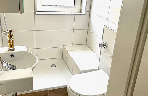 Essen-Borbeck-Mitte Apartamento | Encantador apartamento en Essen cerca de Schlosspark con terraza