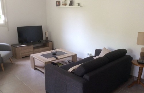 Ustaritz Apartamento | Encantador apartamento en exuberante vegetación, clasificado turismo de 3 estrellas