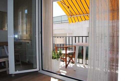 Llafranc Apartamento | Charming apartment in Llafranc - city view, 70 m²