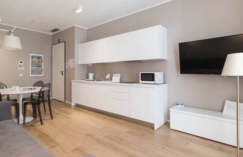 Guastalla Apartamento | Charming Apartment in Milan's Heart