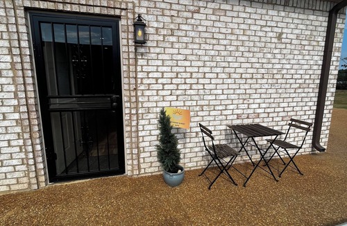 Savannah Apartamento | Charming apartment in Savannah! Conveniently located near downtown!
