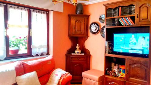 Villamayor Apartamento | Charming apartment in Villamayor 74 m² with mountain view
