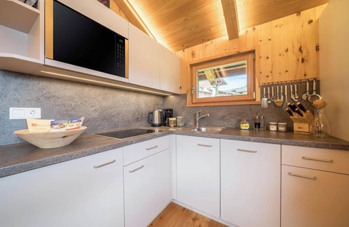 Naturno Casa | Encantador apartamento Kornkammer Lodge con vistas a la montaña, Wi-Fi y jardín