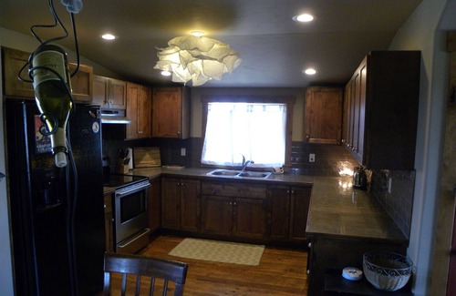 Creston Apartamento | Charming apartment near Kalispell and Glacier Park, with gorgeous views.