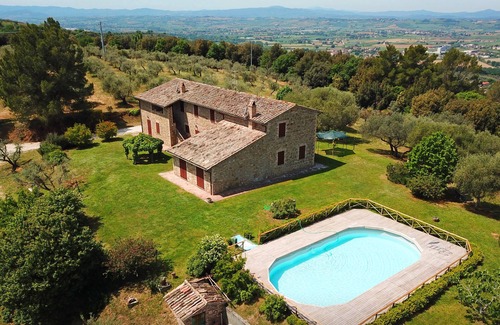 Torgiano Casa | Charming Apartment on the top of the hill