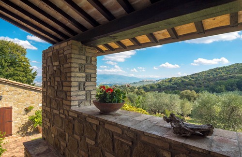 Torgiano Casa | Charming Apartment on the top of the hill