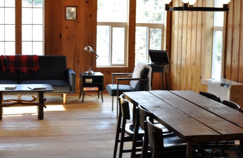 Sierraville Apartamento | Charming apartment in small mountain town, 2 miles from hot springs!