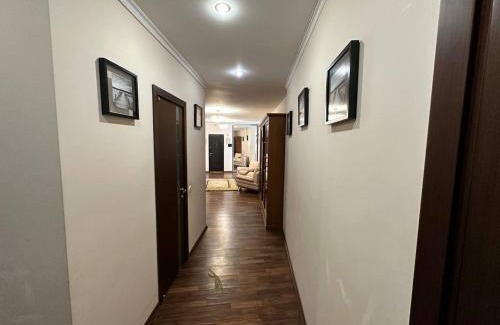 Pozniaky Apartamento | Charming apartment with 2 bedroom near the waterfront