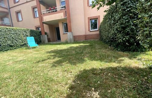 Colomiers Apartamento | Charming apartment with private garden